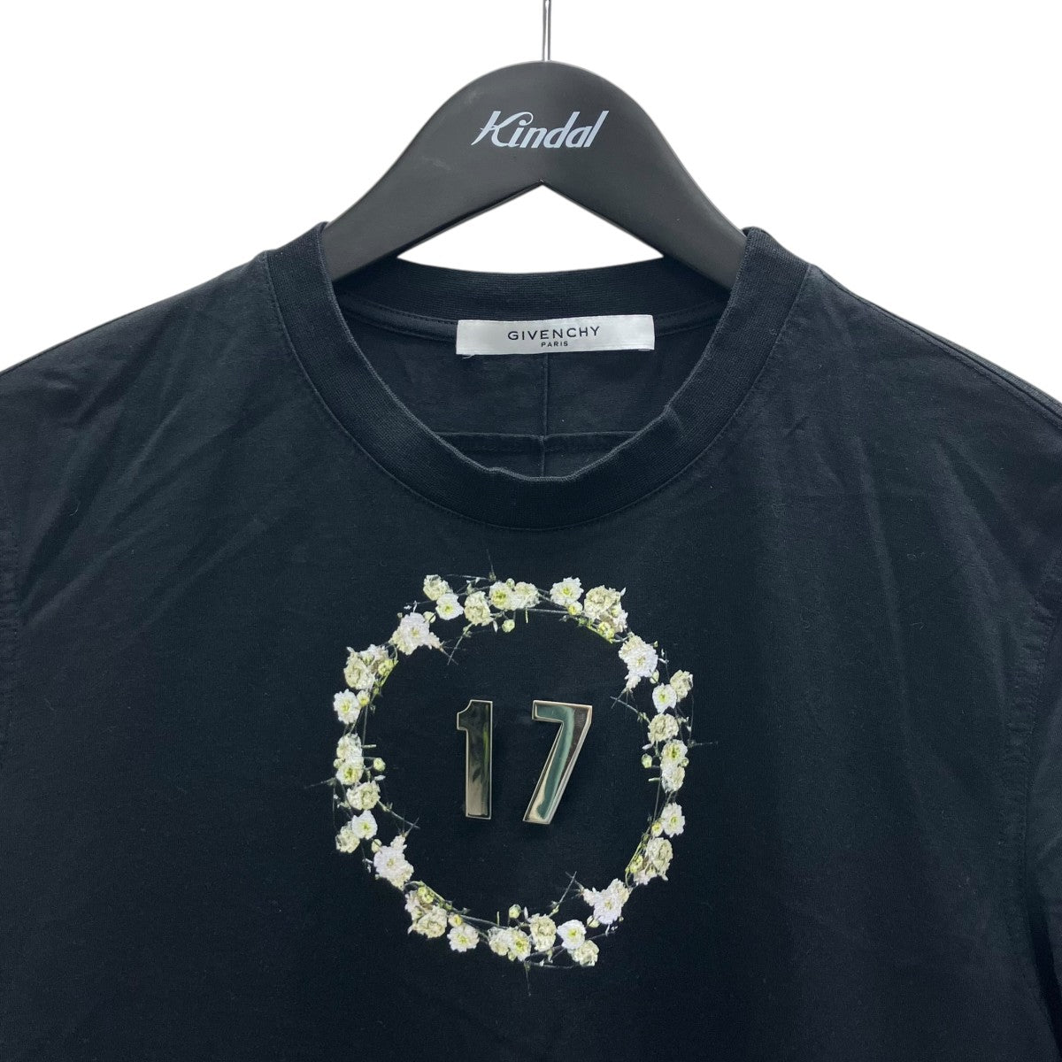 フロント装飾Tシャツ