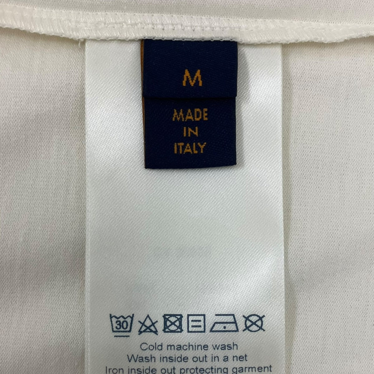 エンボス ロゴプリント Ｔシャツ