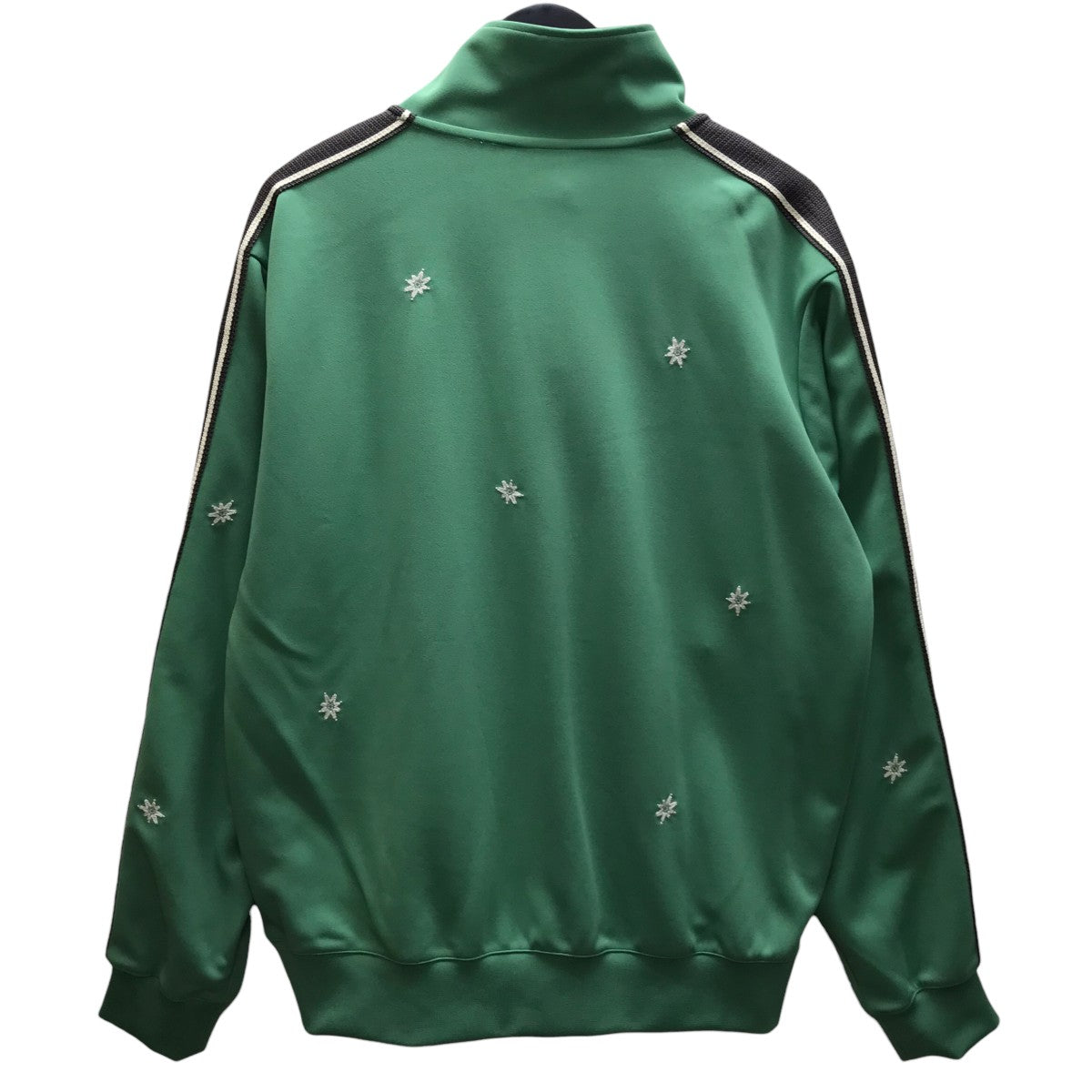 トラックジャケット