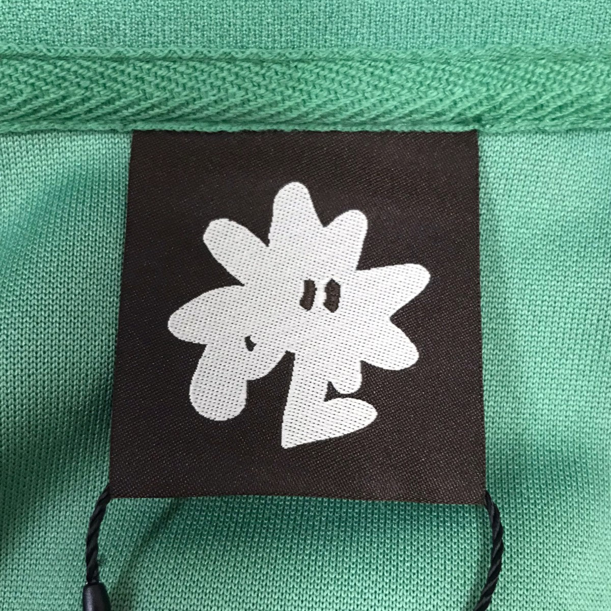 トラックジャケット