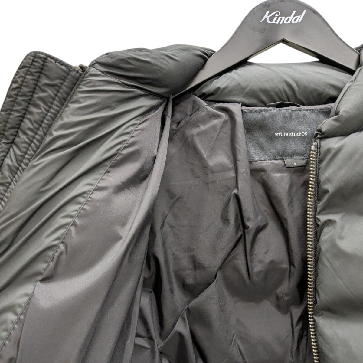 ENTIRE STUDIOS(エンタイアスタジオ) cropped pillow bomber