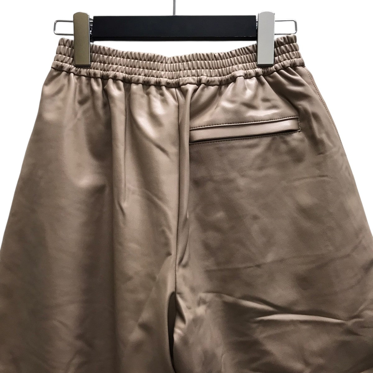 HYKE 25SSFAUX LEATHER SHORTSフェイクレザーショートパンツ 古着・中古-4枚目のアイテム画像