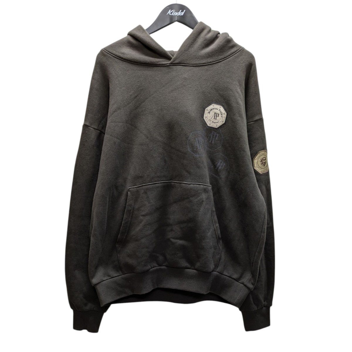 プルオーバーパーカー