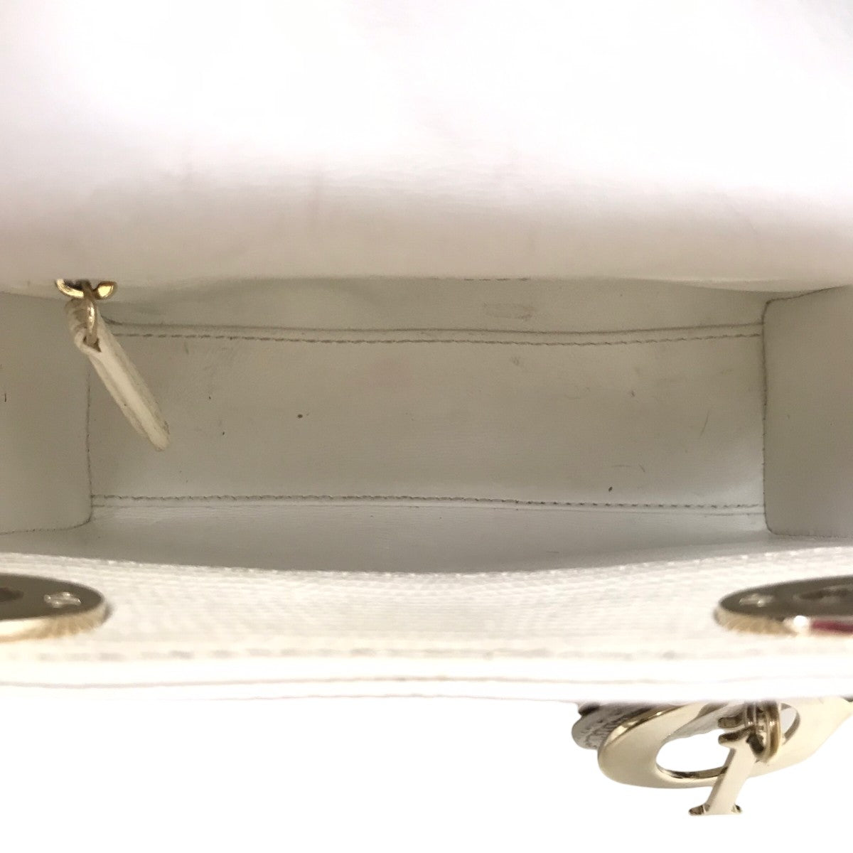 Christian Dior(クリスチャンディオール) ショルダーバッグ／レディ