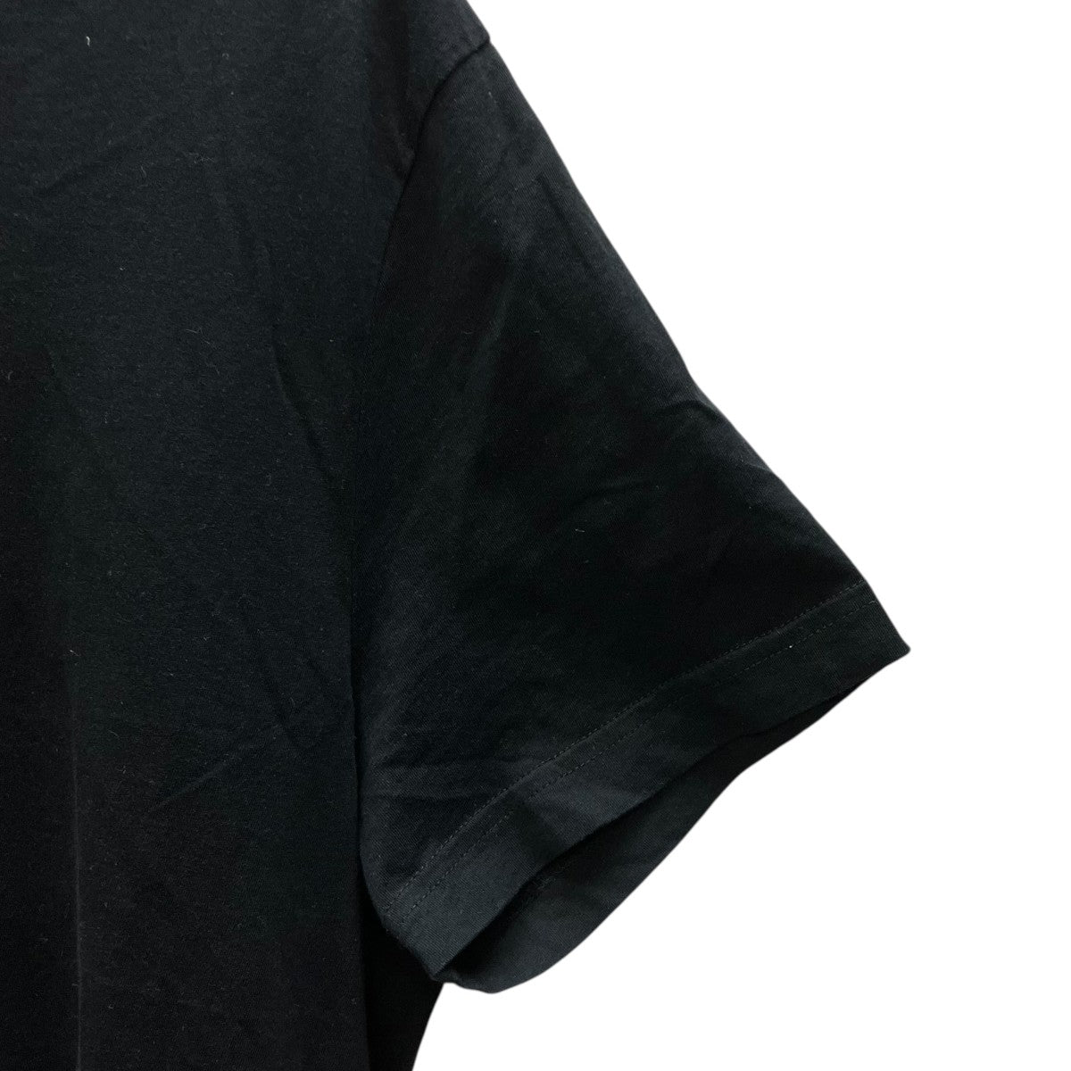 VネックTシャツ