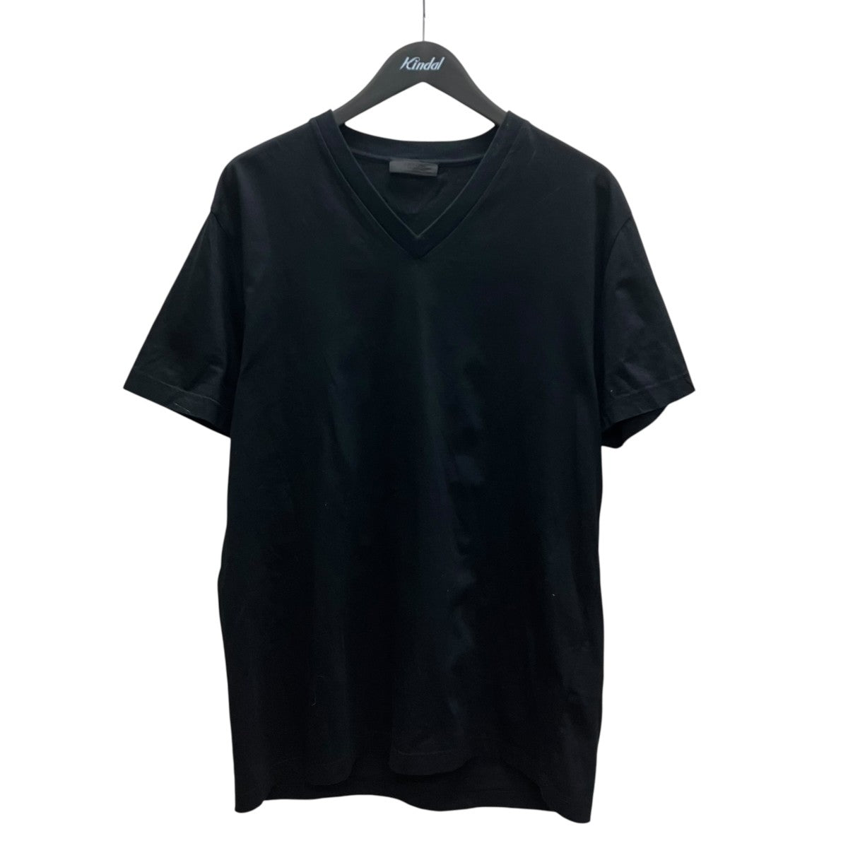 VネックTシャツ