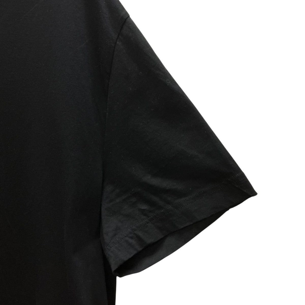 VネックTシャツ