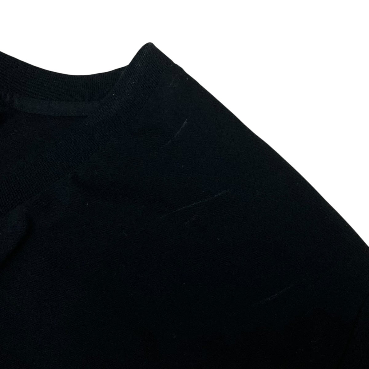 VネックTシャツ