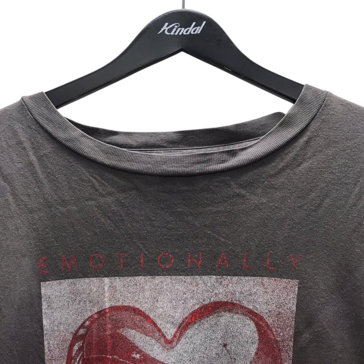 ハートロゴプリントTシャツ