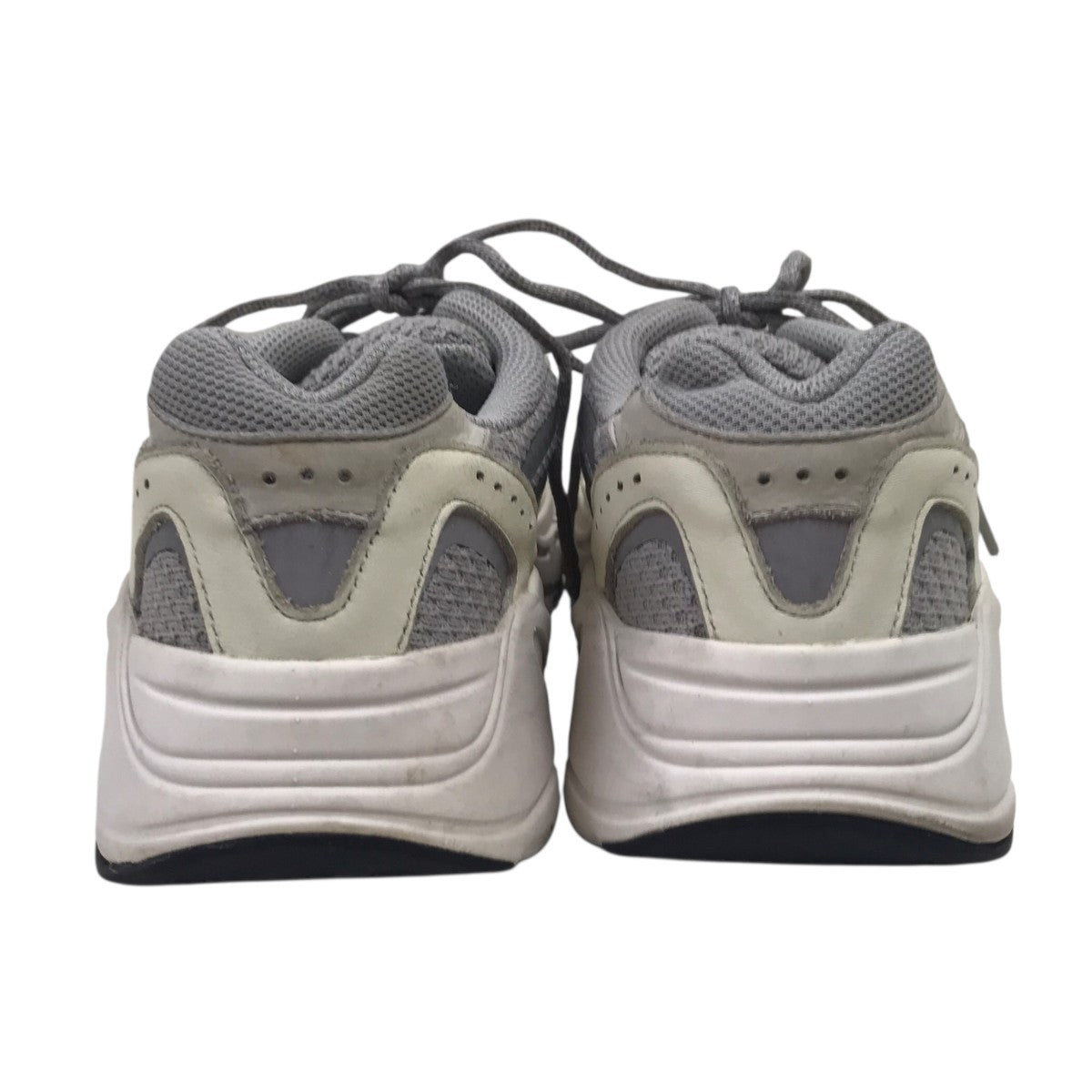 YEEZY BOOST 700V2 ローカットスニーカー
