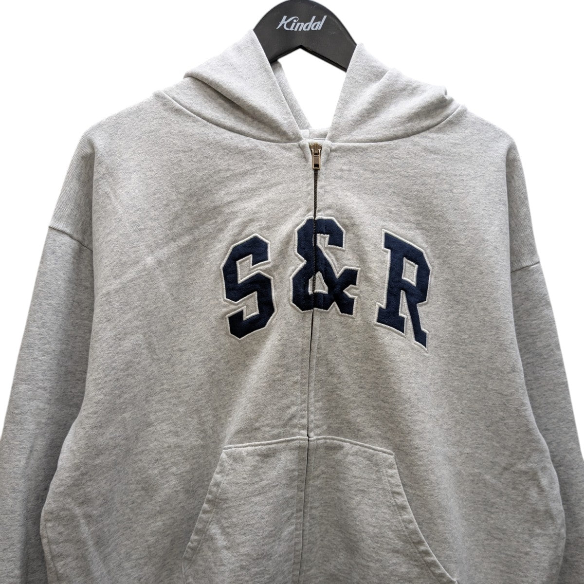 ジップパーカー