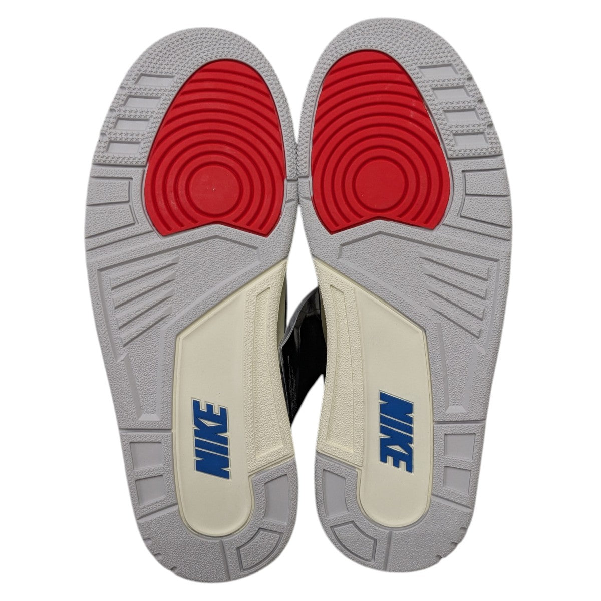 AIR JORDAN 3 RETRO スニーカー