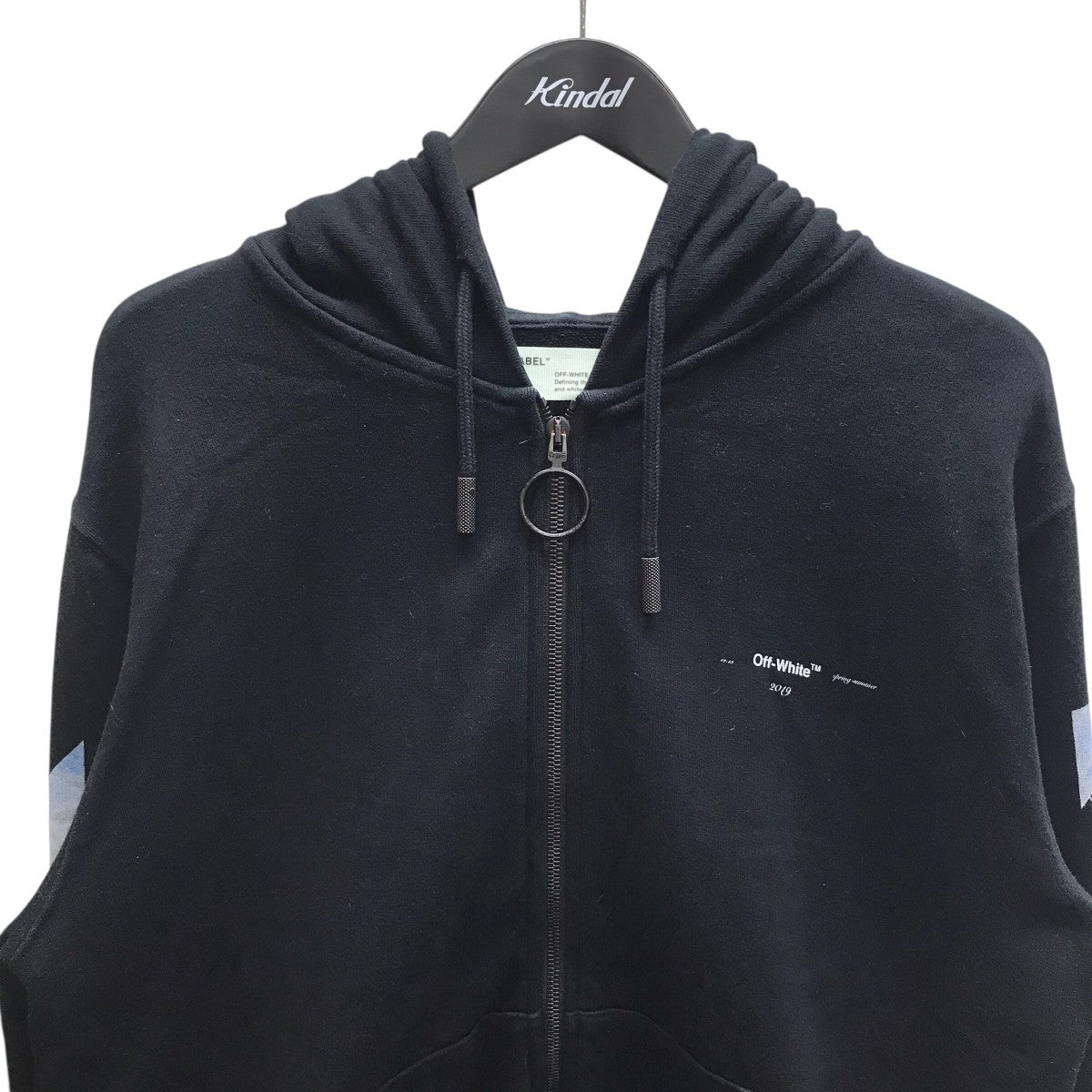 ジップパーカー