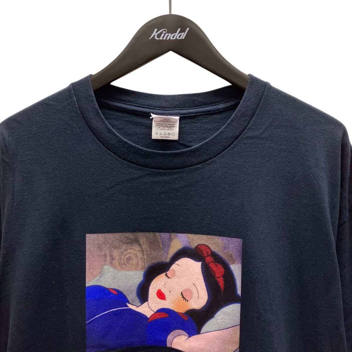 24AW Snow White TeeプリントTシャツ