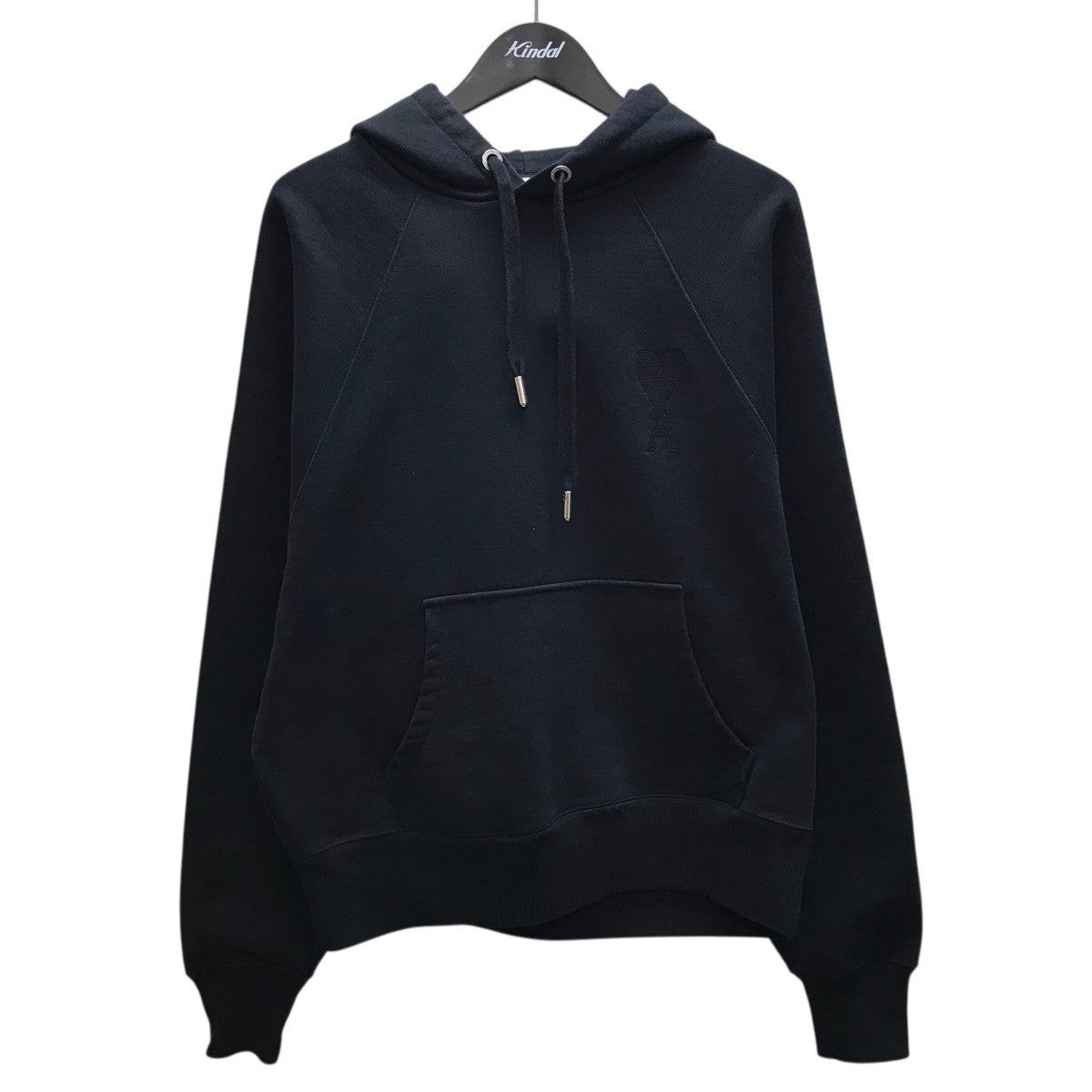 胸ハートロゴフーディ