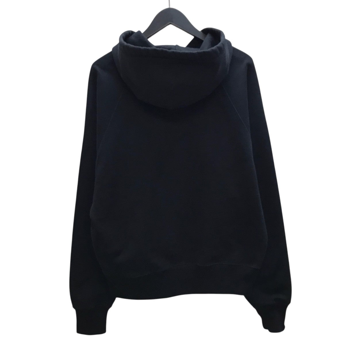 胸ハートロゴフーディ