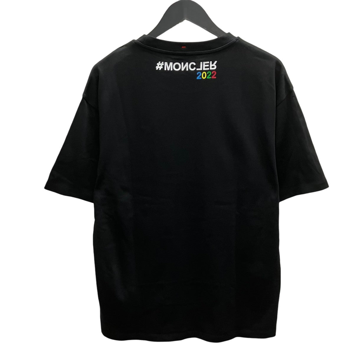胸ロゴTシャツ