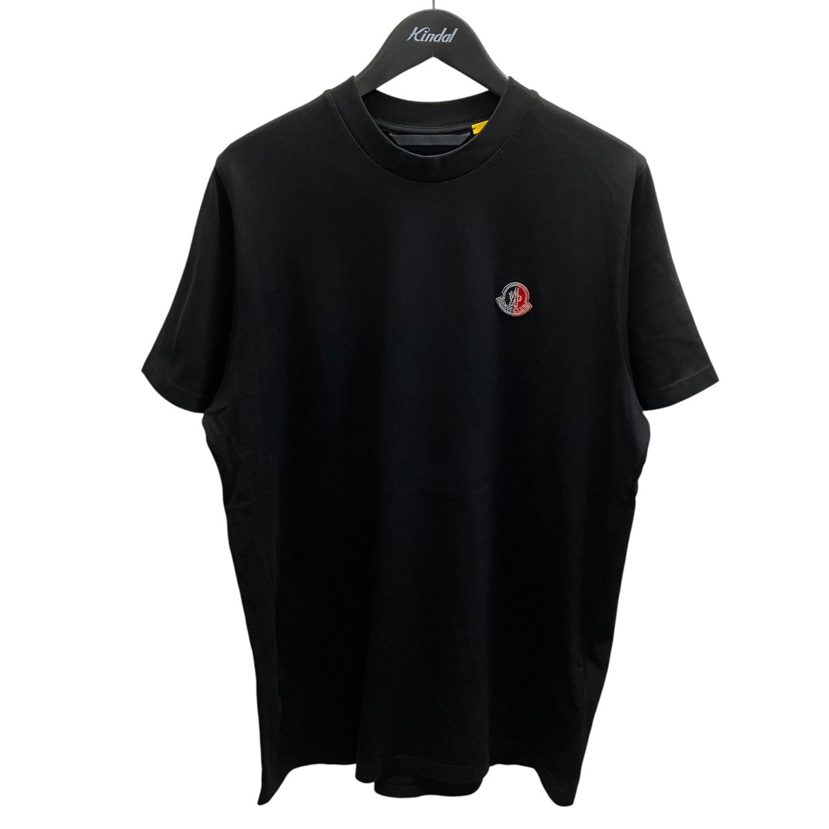 胸ロゴTシャツ