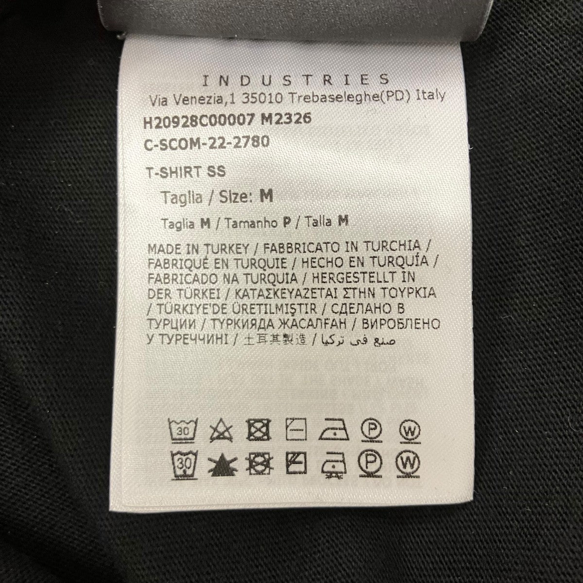 胸ロゴTシャツ