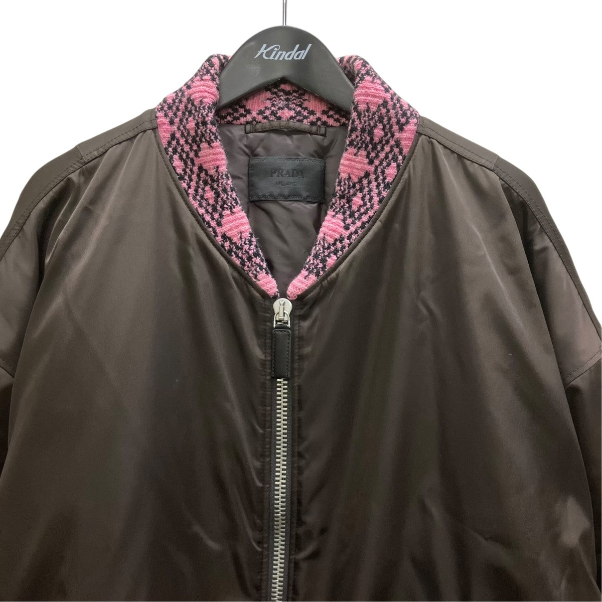 PRADA ポーチ付きナイロンボンバーブルゾン 古着・中古-3枚目のアイテム画像