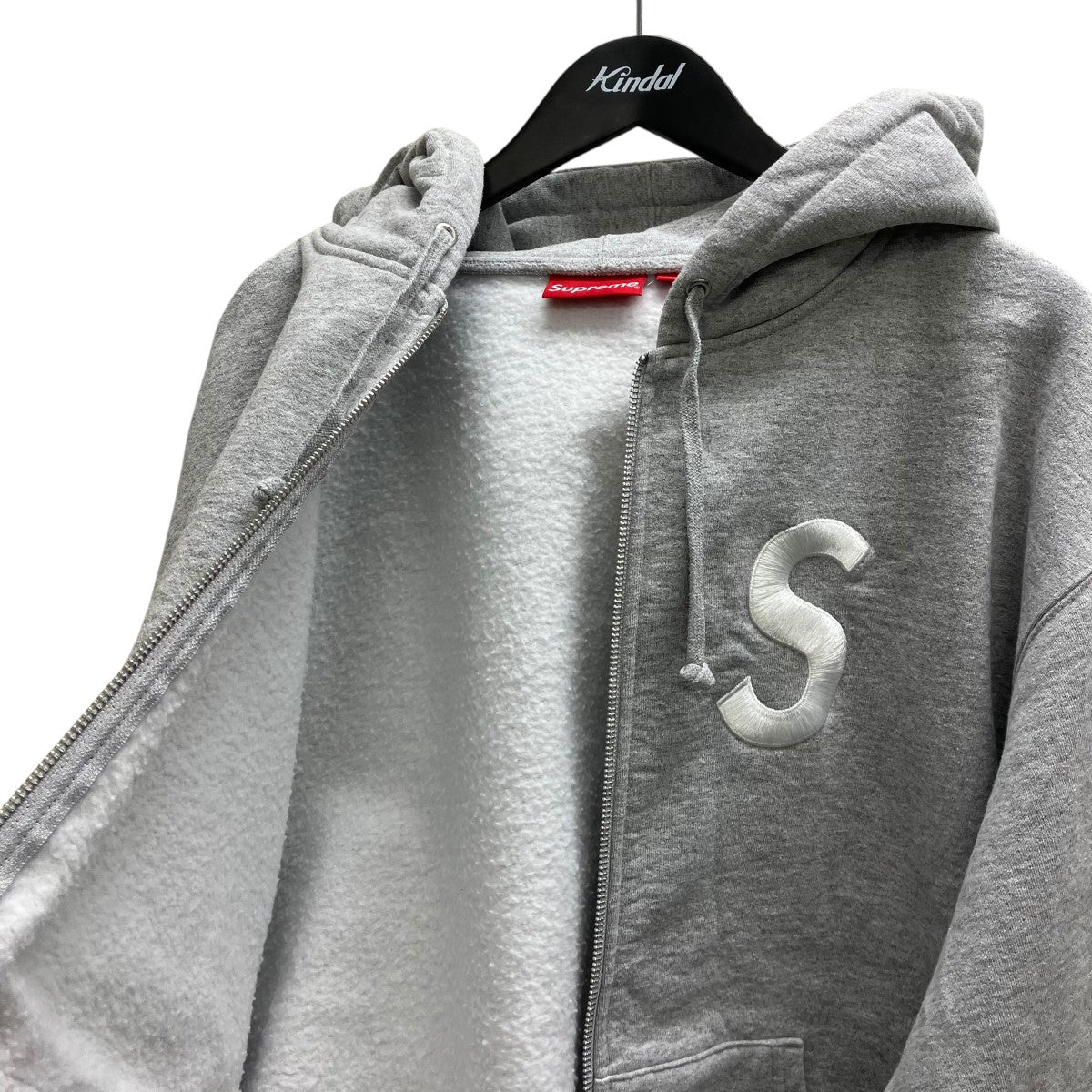 Supreme Sロゴ ジップアップパーカー グレー Supreme Sロゴ ジップアップ パーカー | グレー | FARFETCH JP