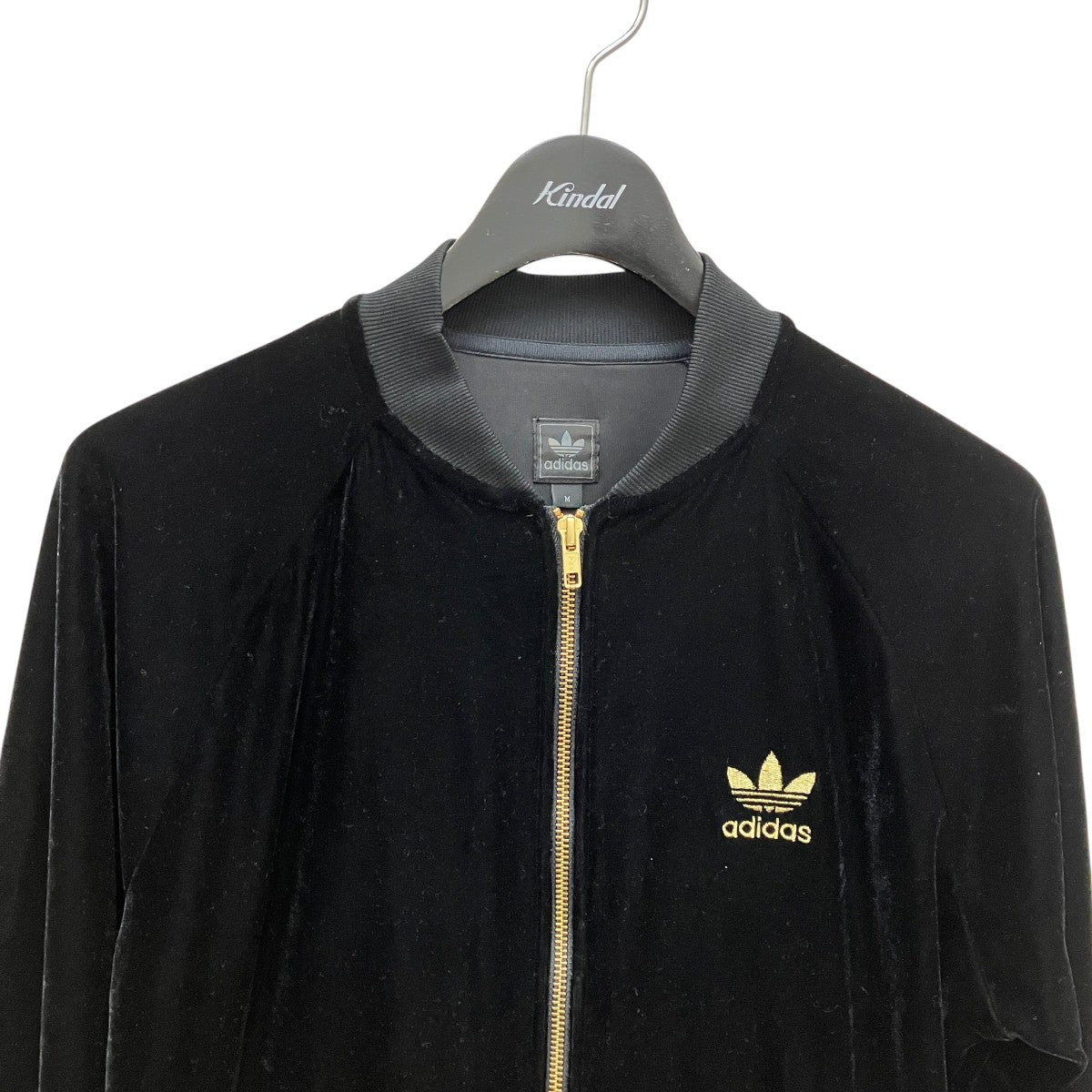 新品  アディダス VELOUR ベロア ジャケット ブラック 黒 adidas(アディダス) ベロアジャケットO74269 O74269 ブラック×ゴールド