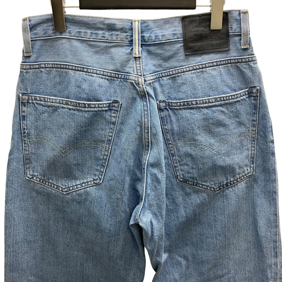デニムパンツ