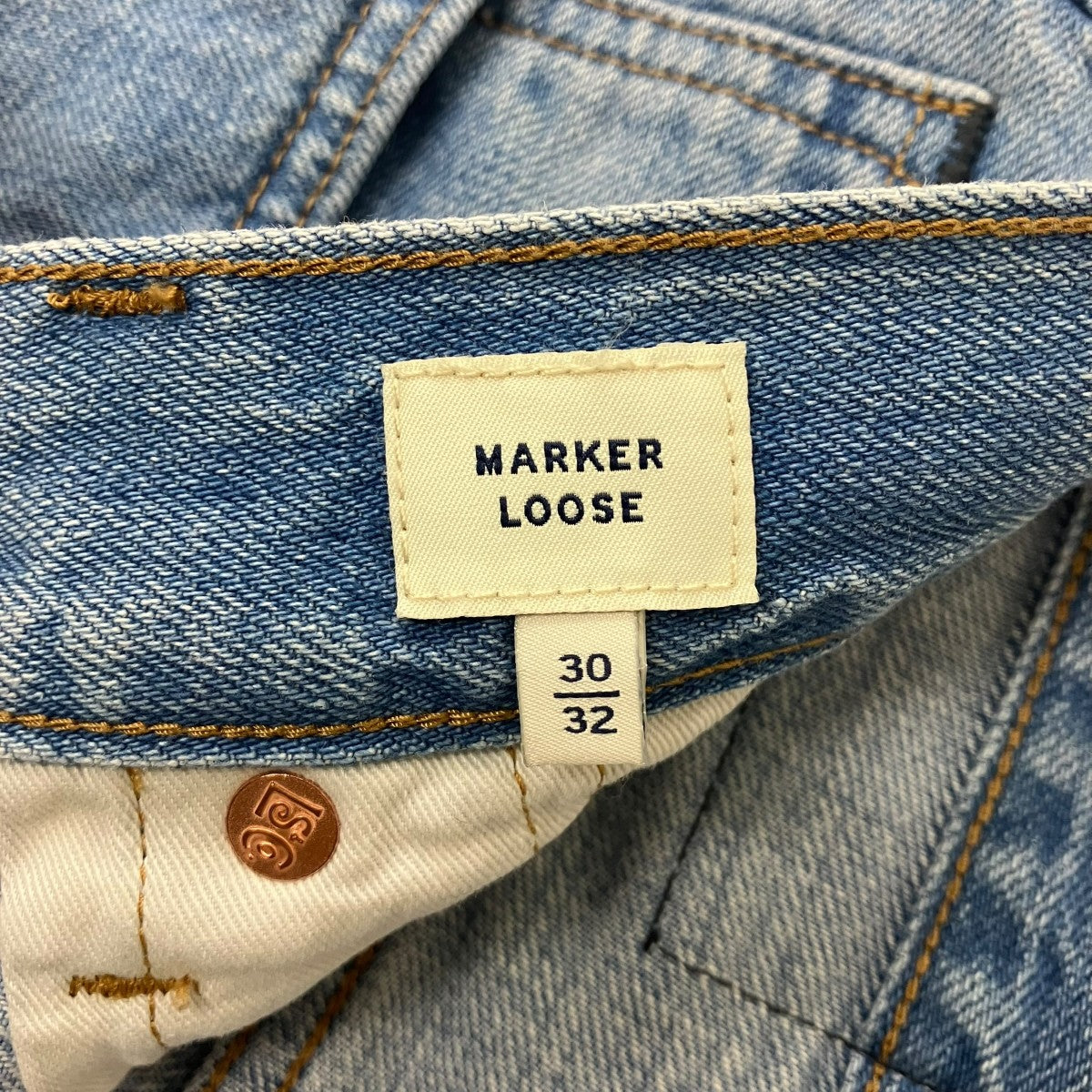 デニムパンツ