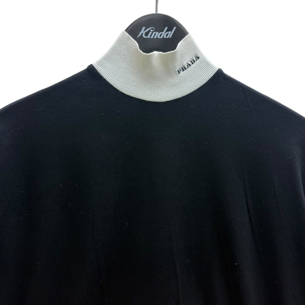 PRADA 襟ロゴロングカットソー 古着・中古-2枚目のアイテム画像