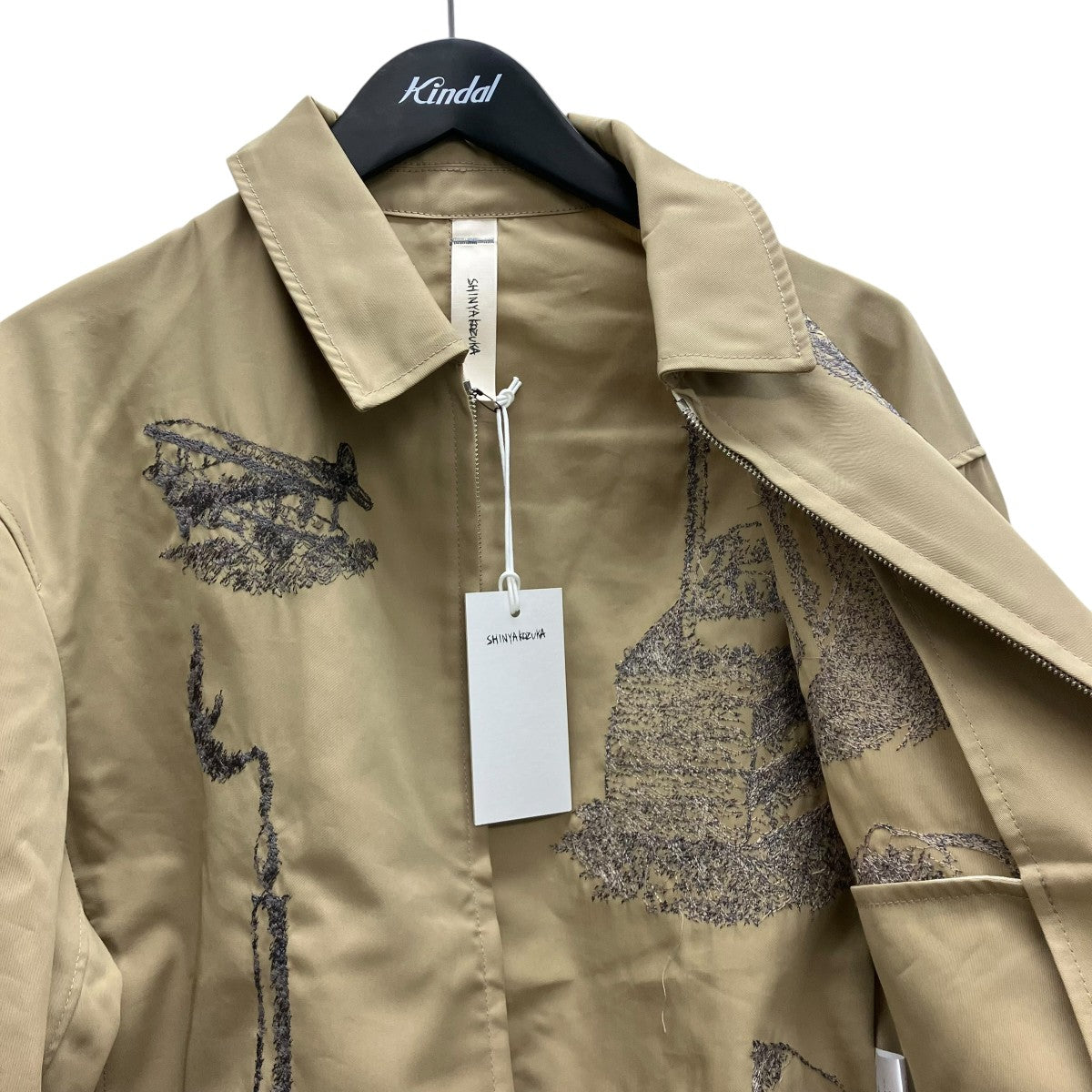 KAPPOGI SLEEVES WITH EMBROIDERY ジップジャケット