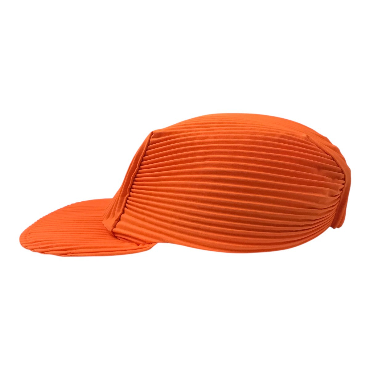 ISSEY MIYAKE 帽子　スチームストレッチ アイテムのご紹介「TYPE-O CAP」 – isseymiyake.com