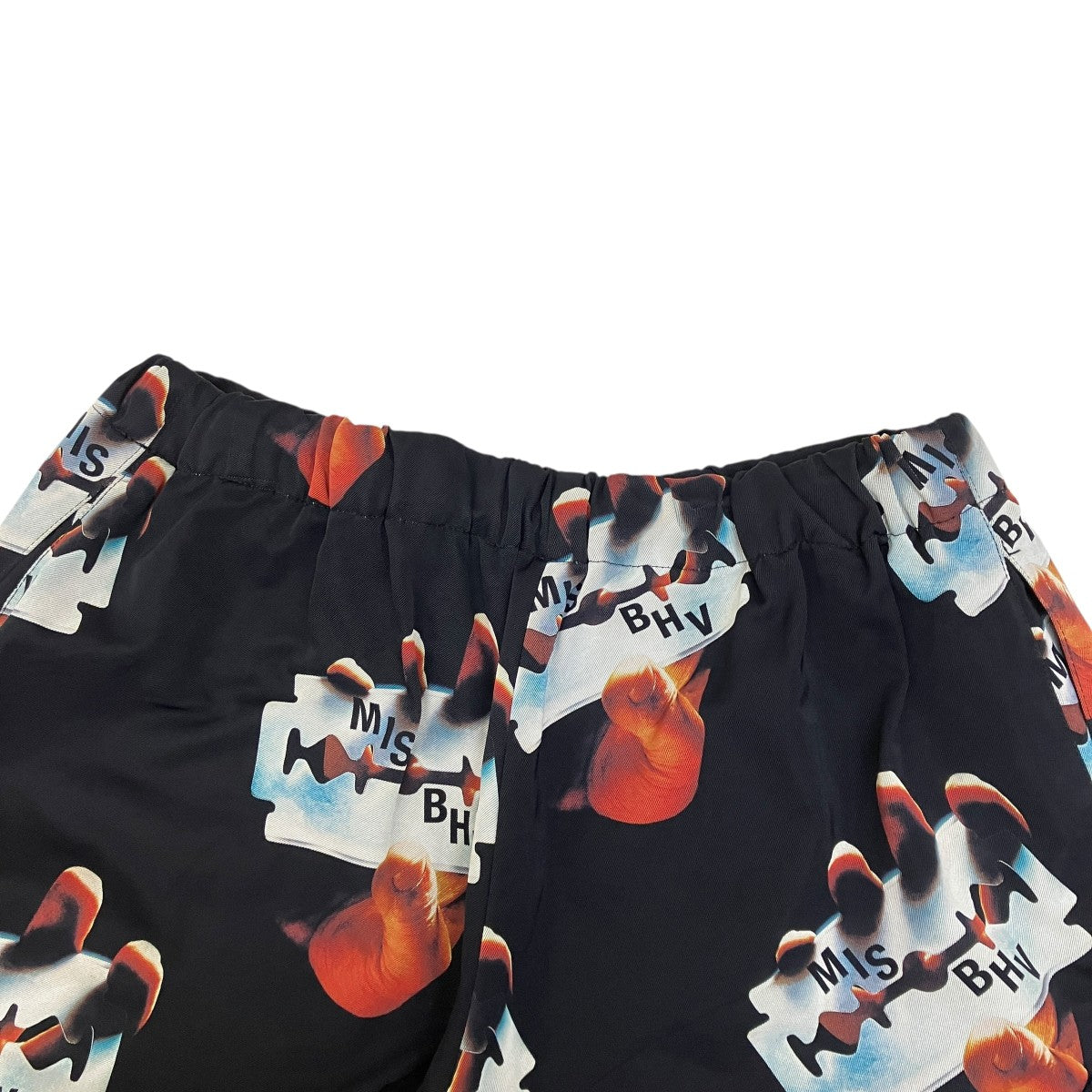 The Razor Shorts総柄ハーフパンツ