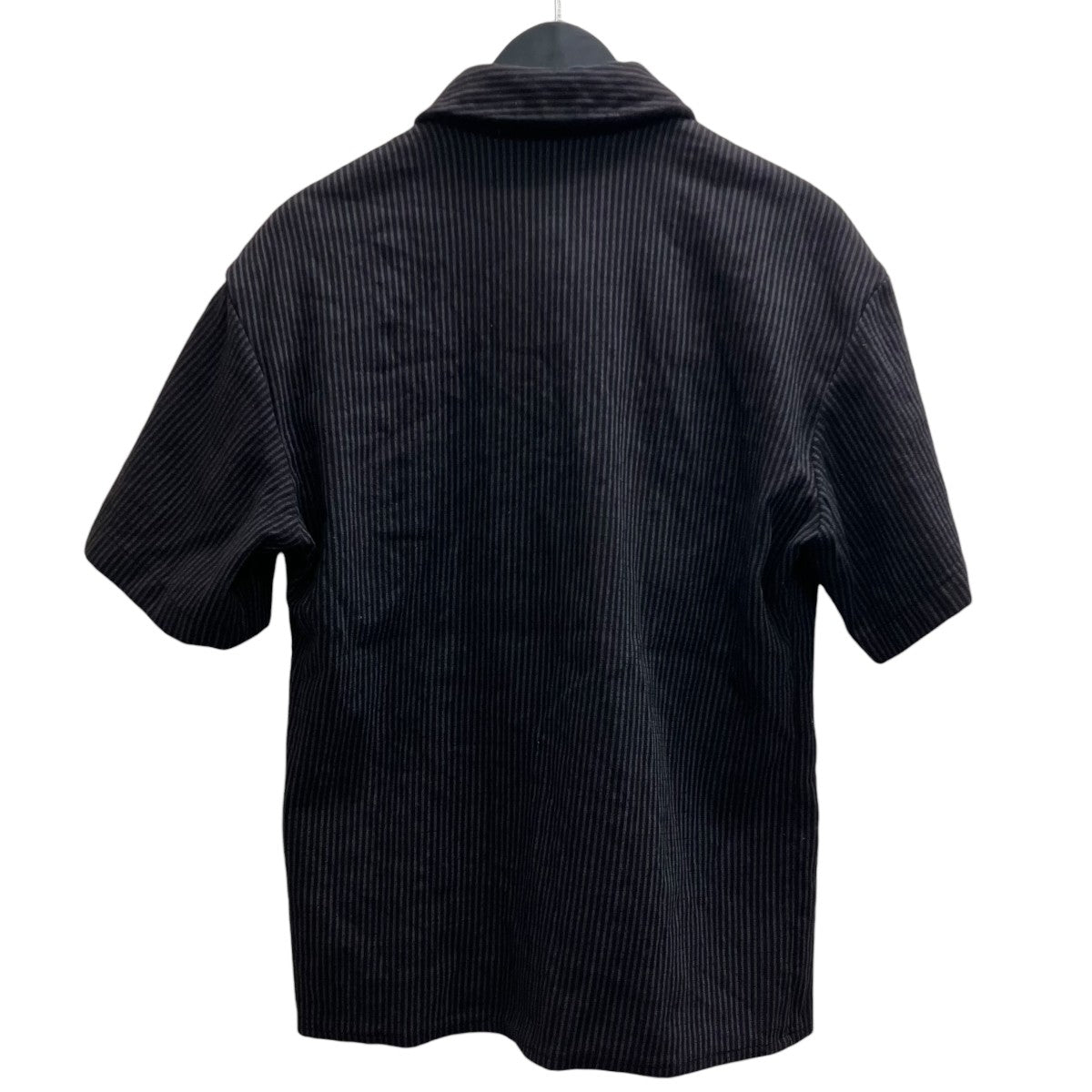 NEU IN(ニューイン) 半袖ストライプシャツ 25SSPVT04 ブラック サイズ
