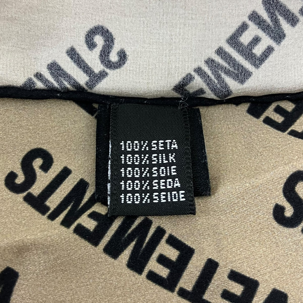 VETEMENTS シルクスカーフ 古着・中古-5枚目のアイテム画像