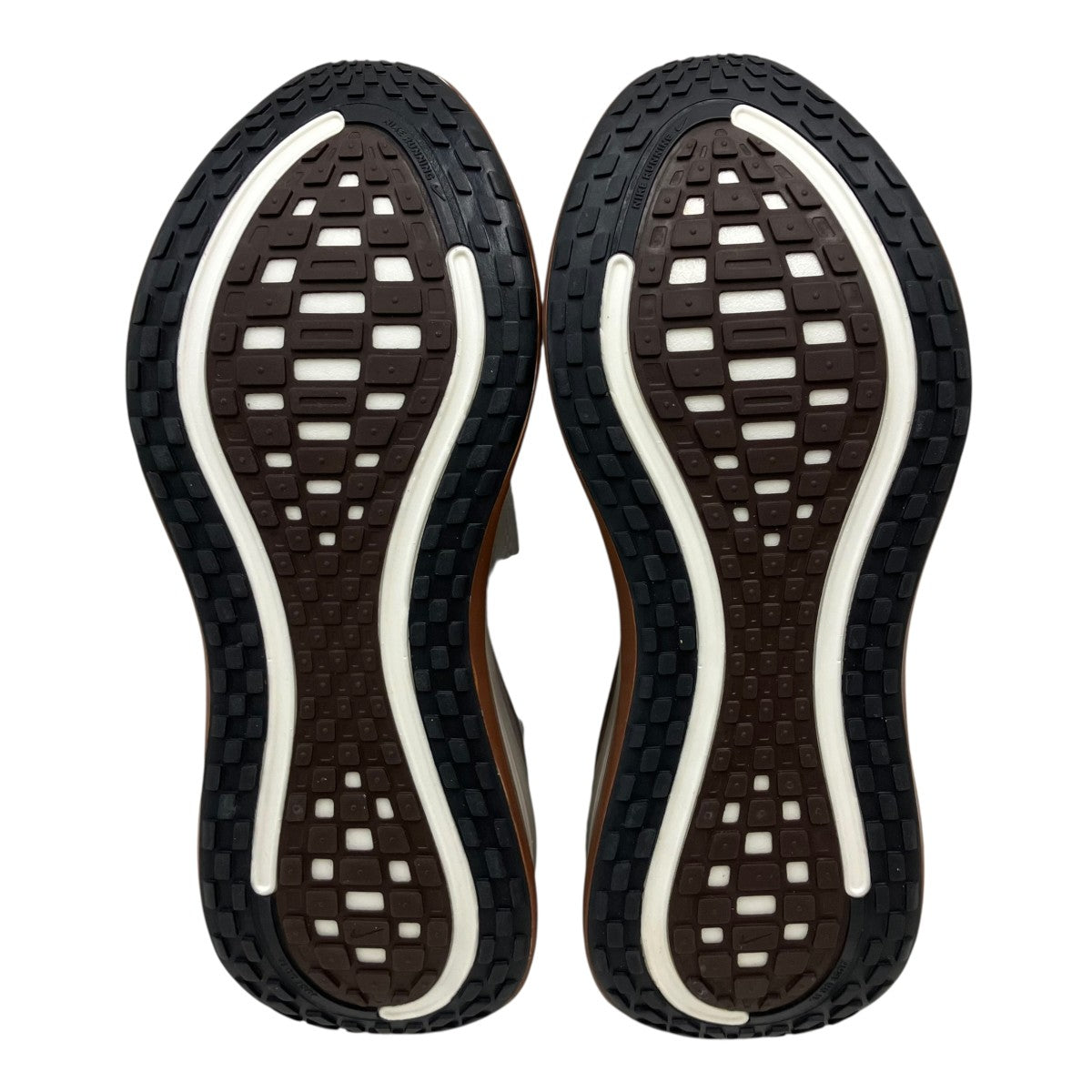 NIKE VOMERO PLUS QS SAIL ローカットスニーカー