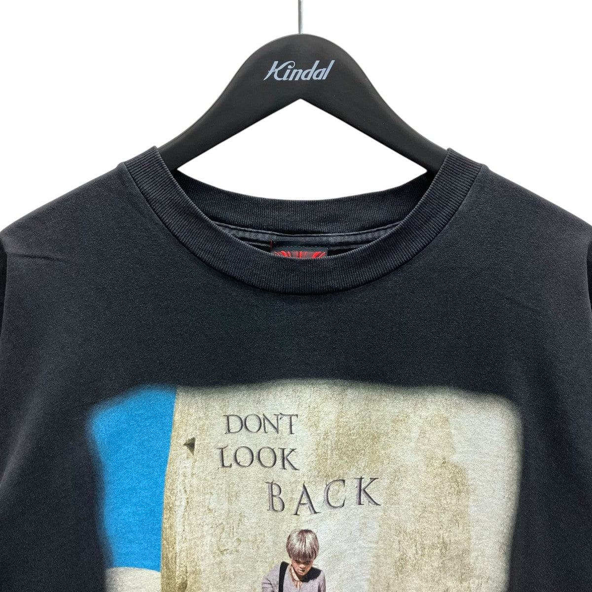 DON’T LOOK BACKプリントTシャツ