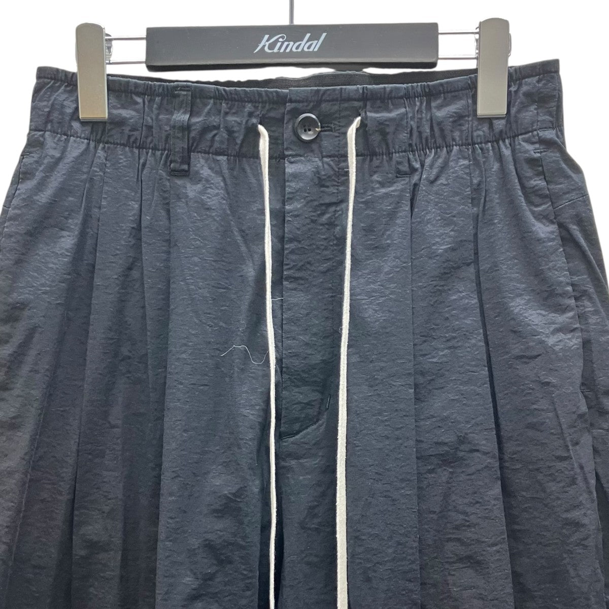 STRETCH CLOTH 2TUCK WIDE TAPERED PT ナイロンツータックパンツ
