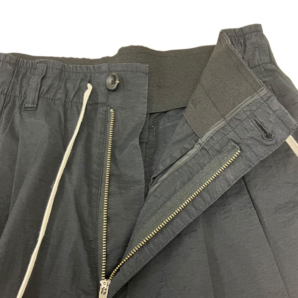 STRETCH CLOTH 2TUCK WIDE TAPERED PT ナイロンツータックパンツ