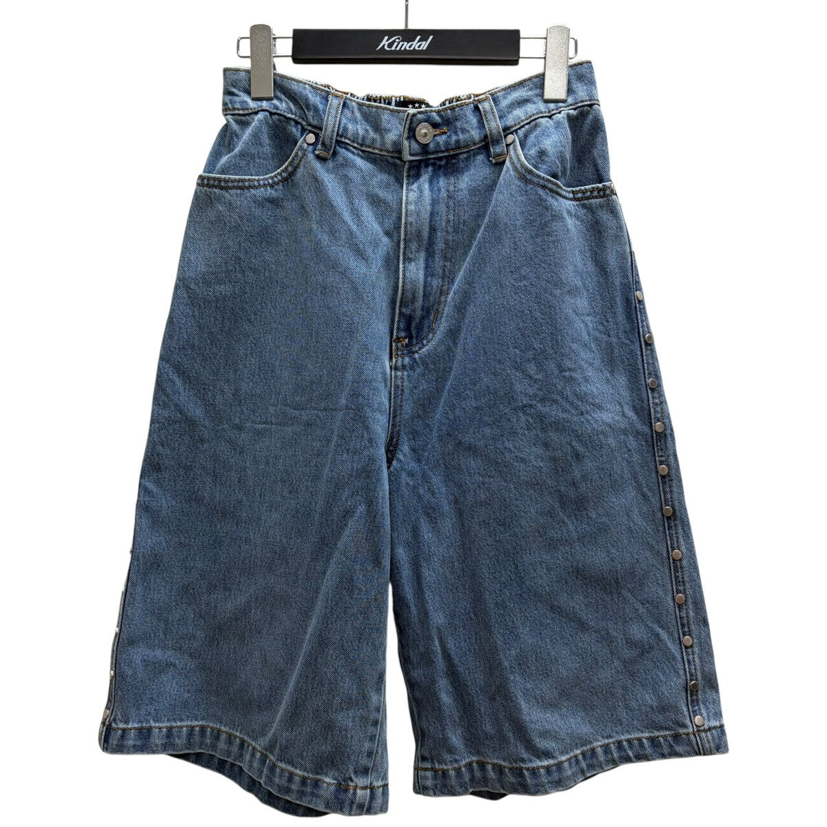 AFB STUDDED WIDE SHORTSサイドスタッズデニムショートパンツ 古着・中古-1枚目のアイテム画像