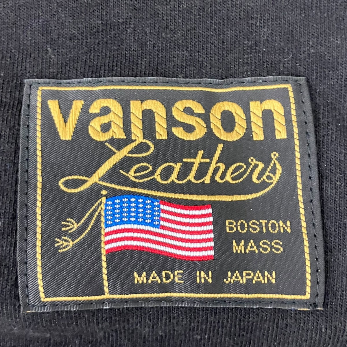 ロゴTシャツ
