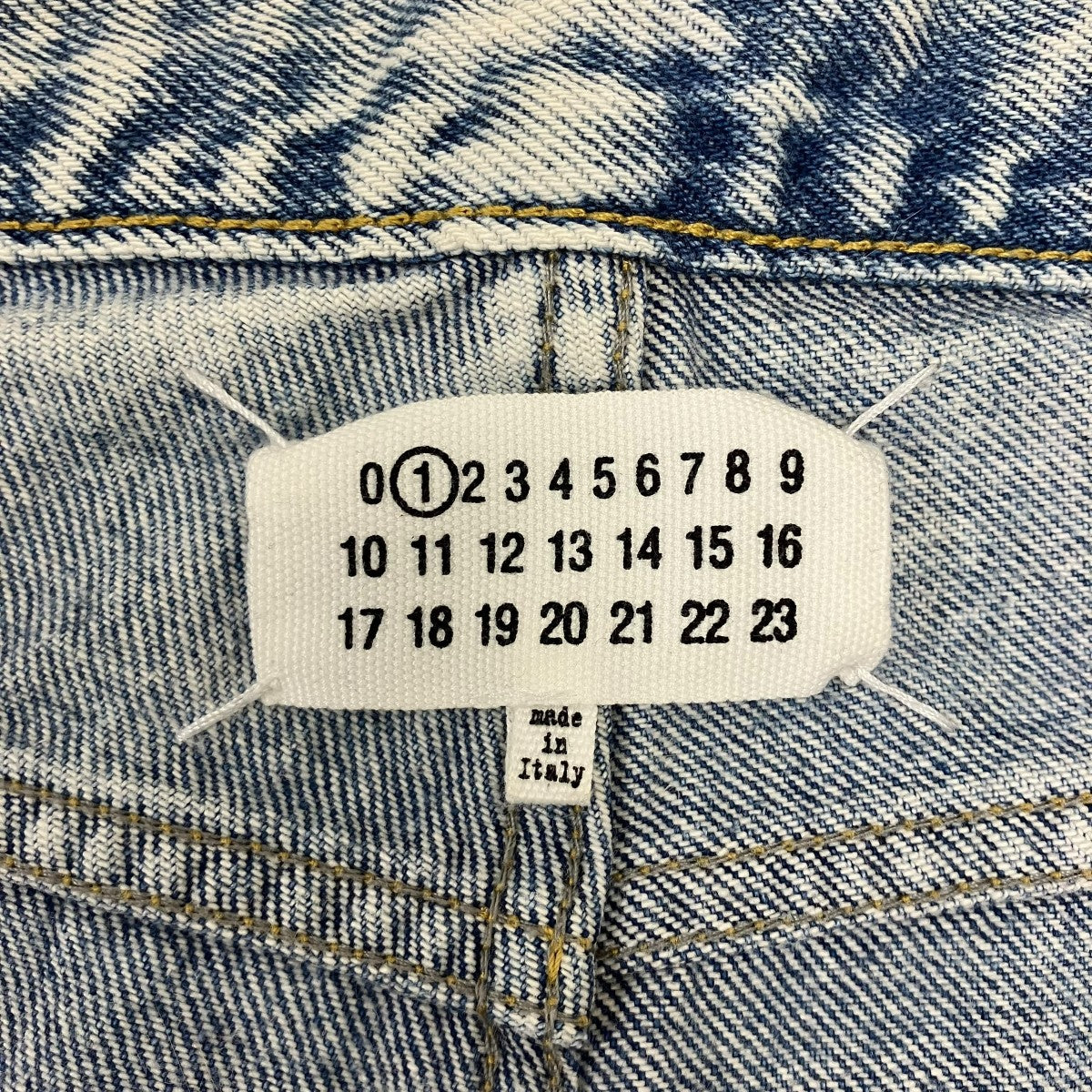 デニムパンツ