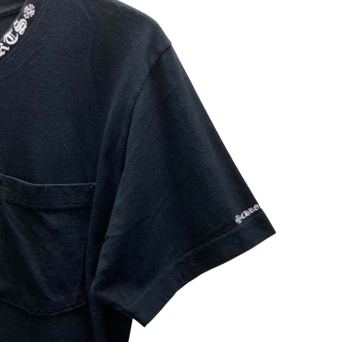 ネックロゴプリントTシャツ