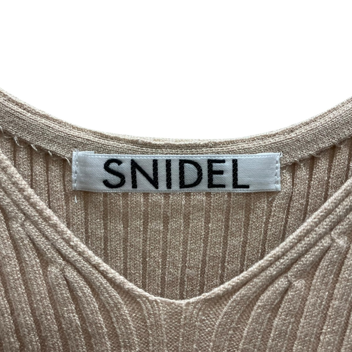 Snidel オフショルVネックニットプルオーバー 古着・中古-5枚目のアイテム画像