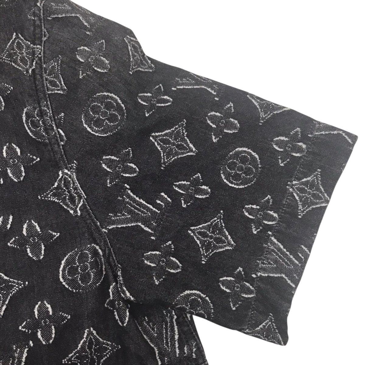 LOUIS VUITTON(ルイヴィトン) モノグラムショートスリーブシャンブレー