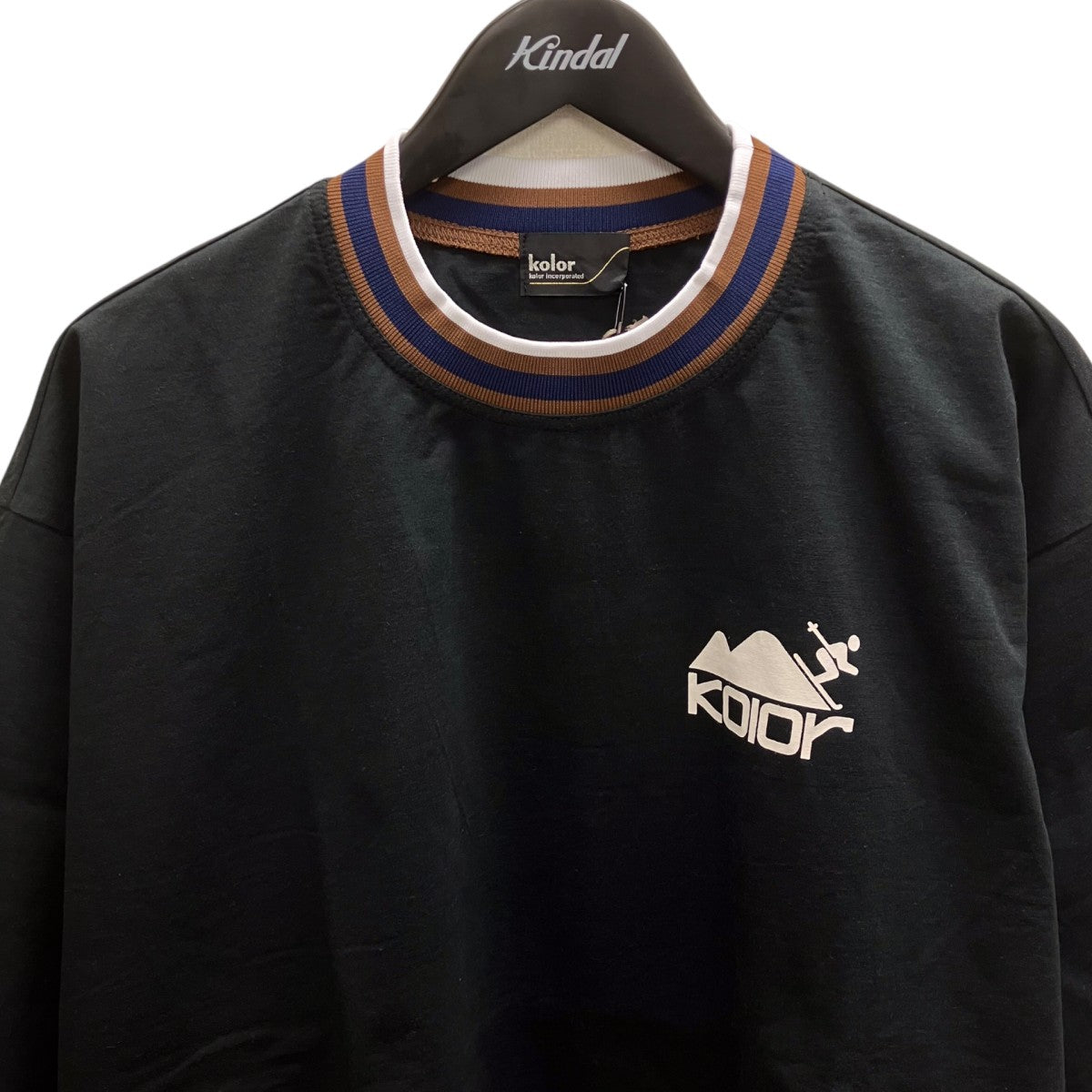ロゴTシャツ