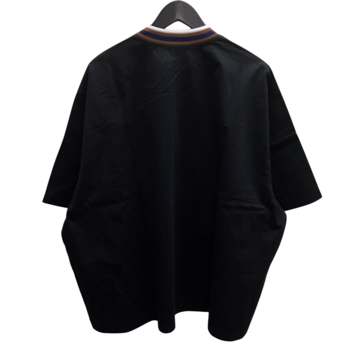 ロゴTシャツ