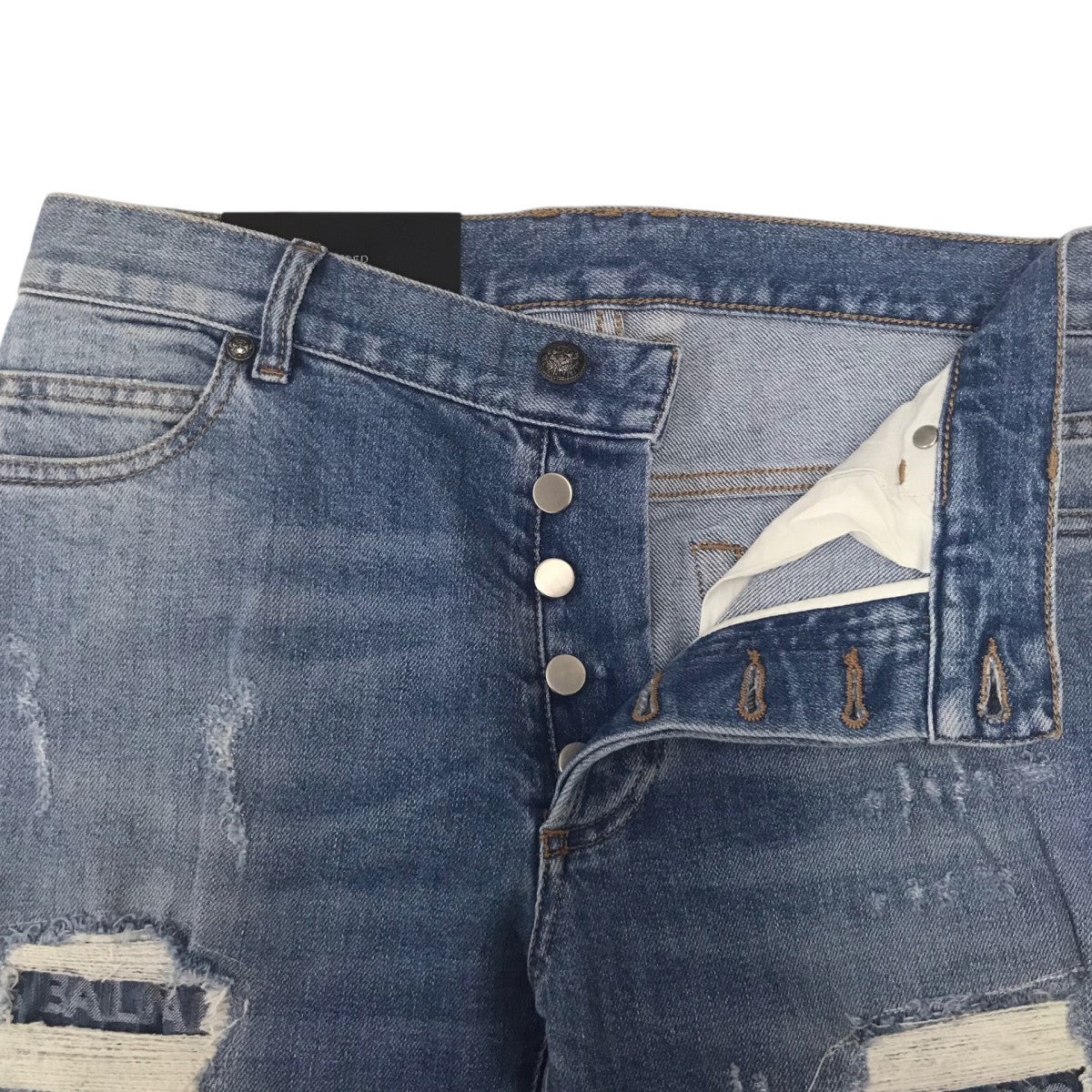 デニムパンツ