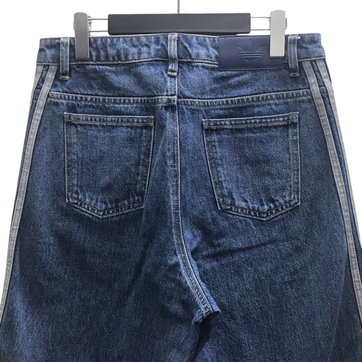 ルーズ デニムパンツ