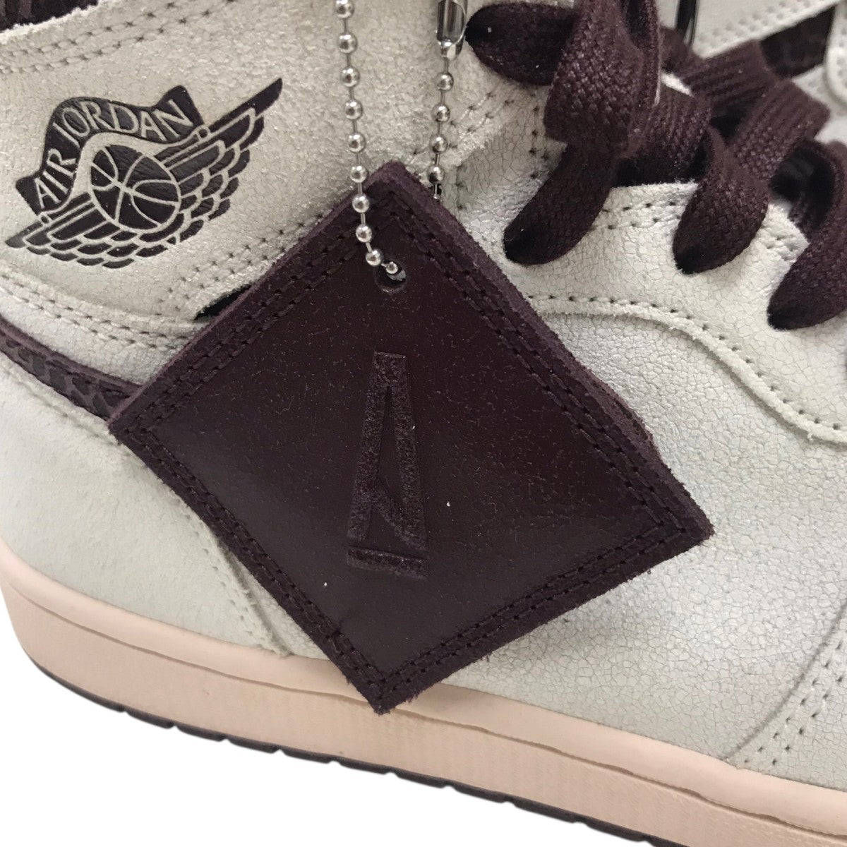 Air Jordan 1 Retro High OG Sail and Burgundy ローカットスニーカー