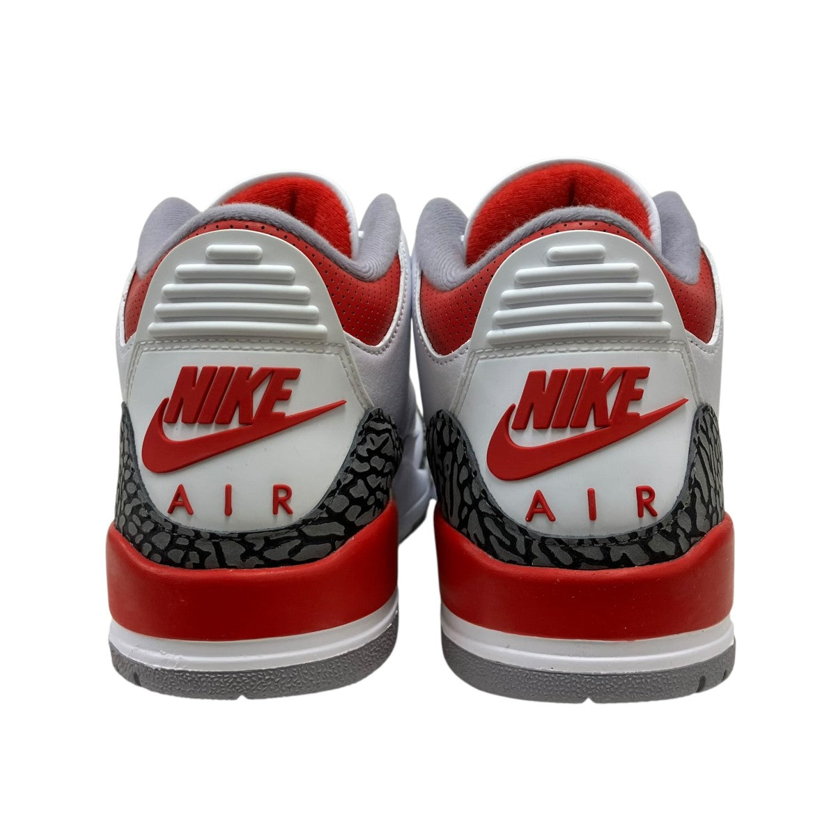 AIR JORDAN 3 RETRO ハイカットスニーカー